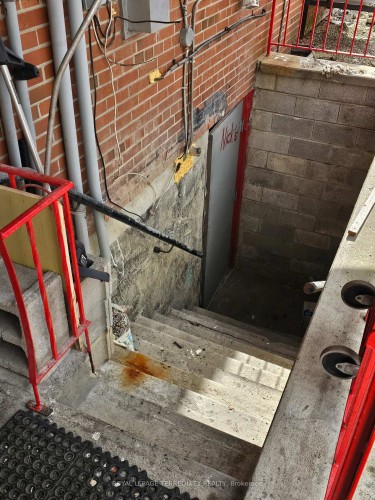 939 Lakeshore Road E, Mississauga, ON 