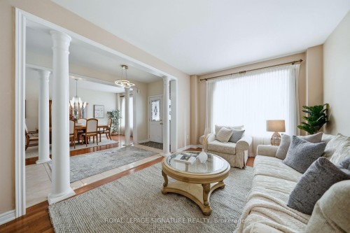 192 Williamson Drive E, Ajax, ON - Indoor Photo Showing Living Room