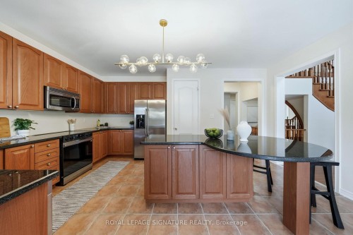192 Williamson Drive E, Ajax, ON - Indoor Photo Showing Kitchen