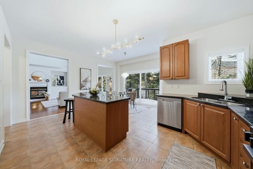 192 Williamson Drive E, Ajax, ON - Indoor Photo Showing Kitchen With Double Sink