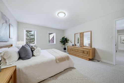 192 Williamson Drive E, Ajax, ON - Indoor Photo Showing Bedroom