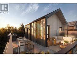 18 1045 RIDGEWOOD DRIVE  North Vancouver, BC V7R 1H9