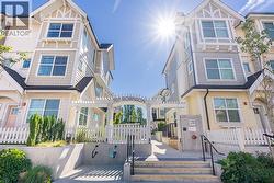 120 707 ROBINSON STREET  Coquitlam, BC V3J 0M9