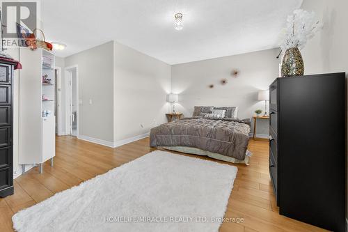 967 Ledbury Crescent, Mississauga, ON - Indoor Photo Showing Bedroom