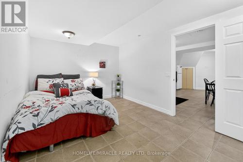 967 Ledbury Crescent, Mississauga, ON - Indoor Photo Showing Bedroom