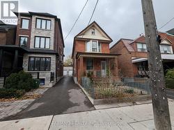 MAIN - 1038 DOVERCOURT ROAD  Toronto, ON M6H 2X8