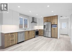 727 Cadder Avenue  Kelowna, BC V1Y 5N7