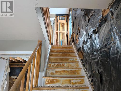 Residence Building - 5 Sixth St W, Smooth Rock Falls (Srf), ON 