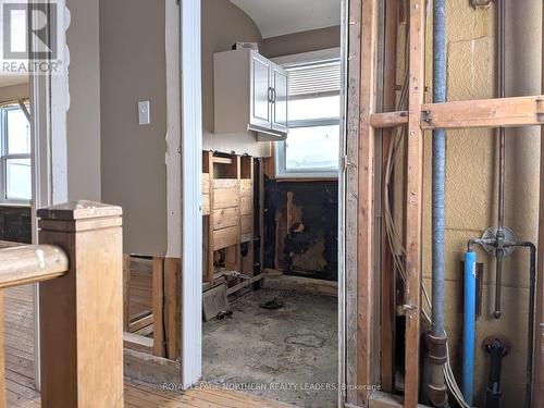 Residence Building - 5 Sixth St W, Smooth Rock Falls (Srf), ON 