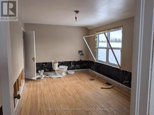 Residence Building - 5 Sixth St W, Smooth Rock Falls (Srf), ON 