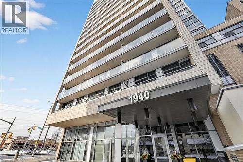 1940 IRONSTONE Drive Unit# 1006  Burlington, ON L7L 0E4