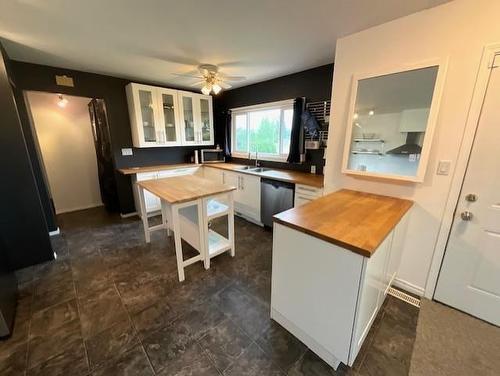 14 Queen Elizabeth Avenue, Erickson, MB - Indoor