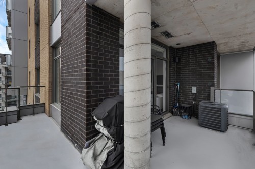 Salle de lavage - 501-359 Boul. Brunswick, Pointe-Claire, QC - Indoor Photo Showing Laundry Room