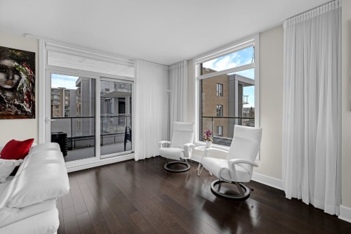 Salon - 501-359 Boul. Brunswick, Pointe-Claire, QC - Indoor Photo Showing Living Room