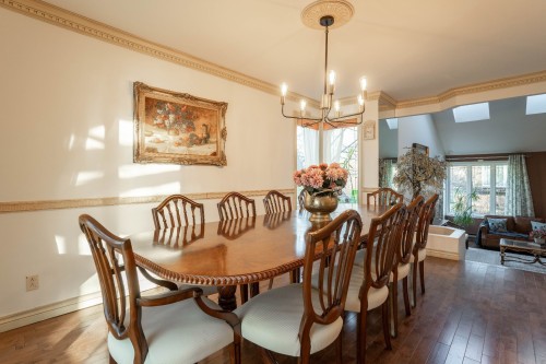 Salle à manger - 8940 Boul. Marie-Victorin, Brossard, QC - Indoor Photo Showing Dining Room