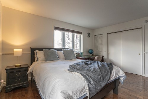 Chambre à coucher - 8940 Boul. Marie-Victorin, Brossard, QC - Indoor Photo Showing Bedroom