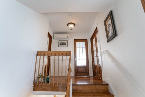Escalier - 8940 Boul. Marie-Victorin, Brossard, QC - Indoor Photo Showing Other Room
