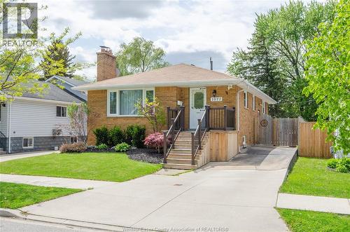 1077 FAIRVIEW  Windsor, ON N8S 3E6