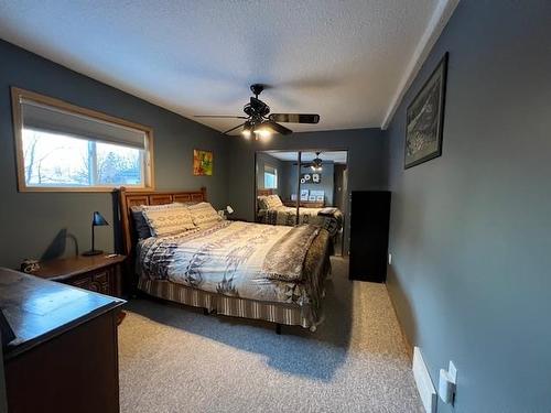 42 Hannah Street, Emo, ON - Indoor Photo Showing Bedroom