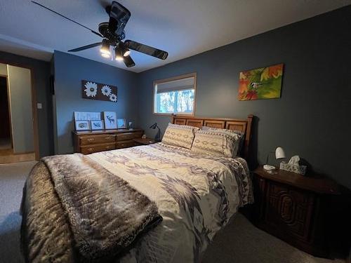 42 Hannah Street, Emo, ON - Indoor Photo Showing Bedroom