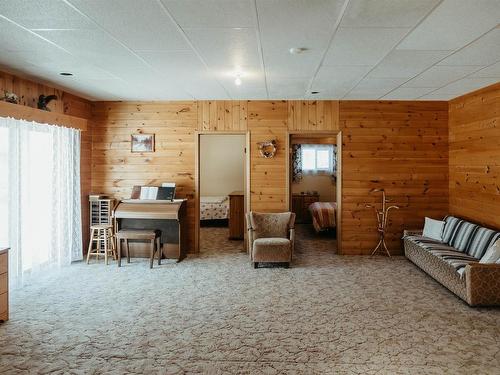 996 Redditt Road, Kenora, ON - Indoor
