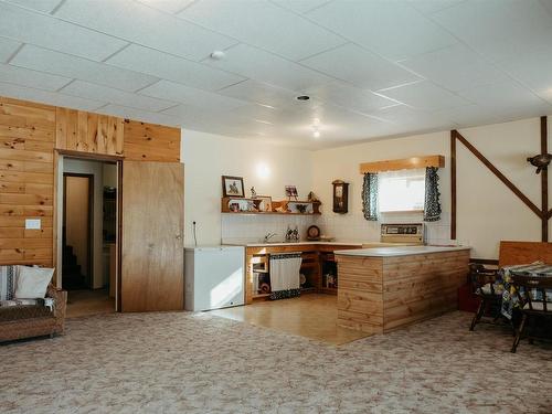 996 Redditt Road, Kenora, ON - Indoor