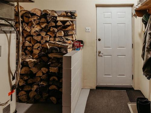 996 Redditt Road, Kenora, ON - Indoor Photo Showing Other Room