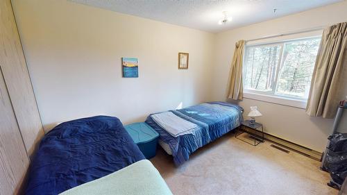 821 Westwood Drive, Cranbrook, BC - Indoor Photo Showing Bedroom