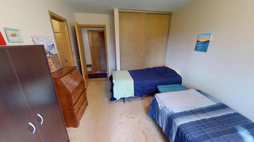821 Westwood Drive, Cranbrook, BC - Indoor Photo Showing Bedroom