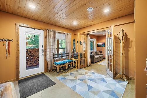 128 River Bend Lane, Kimberley, BC - Indoor Photo Showing Other Room