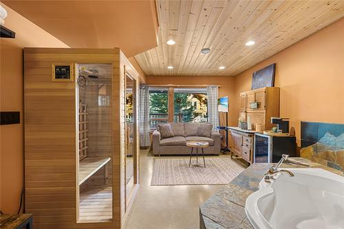 128 River Bend Lane, Kimberley, BC - Indoor
