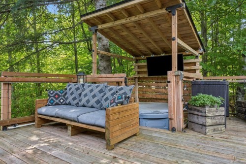 Terrasse - 29 Ch. Dunn, Chelsea, QC - Outdoor With Deck Patio Veranda With Exterior