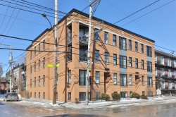 4-1351 Rue La Fontaine  Montréal (Ville-Marie), QC H2L 1T6