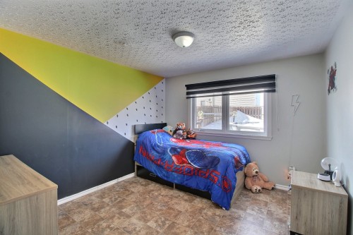Chambre à coucher - 471 11E Avenue, Barraute, QC - Indoor Photo Showing Bedroom