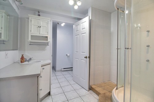 Salle de bains - 471 11E Avenue, Barraute, QC - Indoor Photo Showing Bathroom