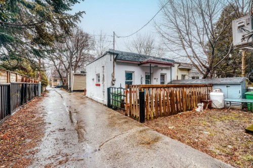 2589 Rue Desmarteau  Montréal (Mercier/Hochelaga-Maisonneuve), QC H1L 4N2