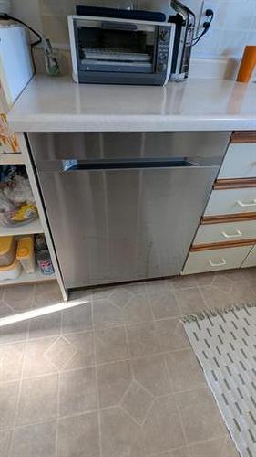 111 Laval Dr, Winnipeg, MB 