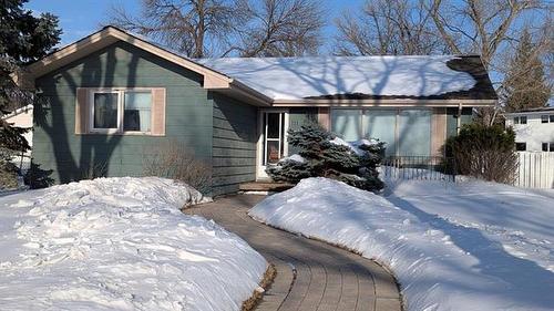 111 Laval Dr, Winnipeg, MB 