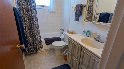 111 Laval Dr, Winnipeg, MB 