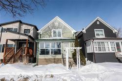 619 Rathgar AVE  Winnipeg, MB R3L 1G6