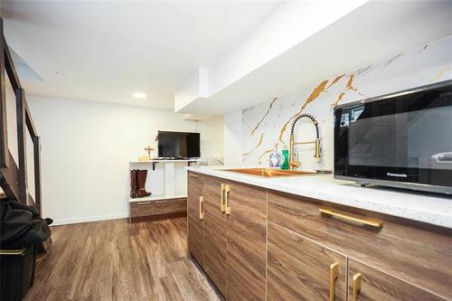 619 Rathgar Ave, Winnipeg, MB 