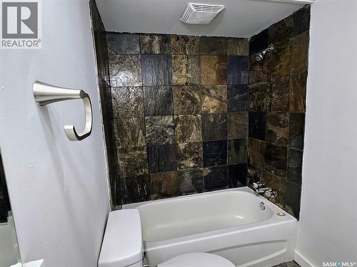13 2 Summers Place, Saskatoon, SK - Indoor Photo Showing Bathroom