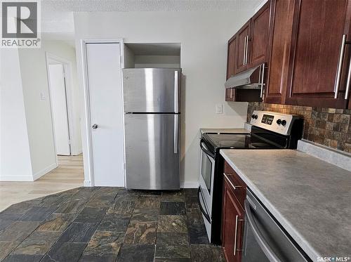 13 2 Summers Place, Saskatoon, SK - Indoor Photo Showing Kitchen With Stainless Steel Kitchen
