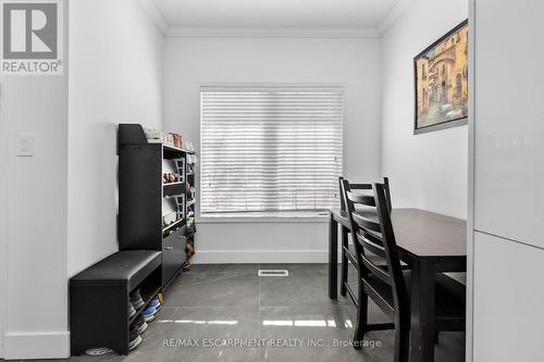 33 Panorama Way, Hamilton, ON - Indoor