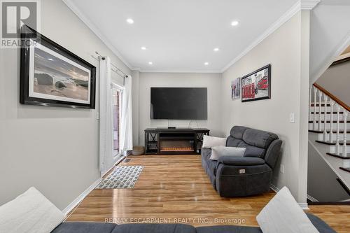 33 Panorama Way, Hamilton, ON - Indoor