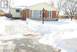 7116 CENTENNIAL STREET  Niagara Falls, ON L2G 2Z1