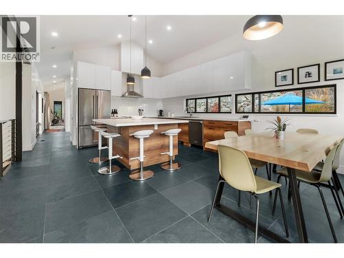 2710 Workman Place, Naramata, BC - Indoor
