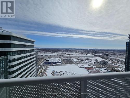 4711 - 8 Interchange Way, Vaughan, ON - Outdoor With View