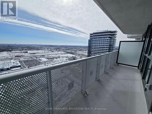 4711 - 8 Interchange Way, Vaughan, ON - Outdoor With View
