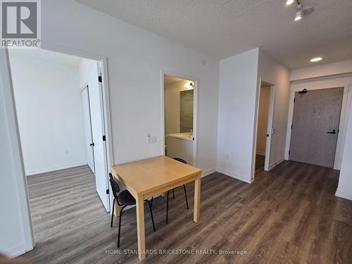 4711 - 8 Interchange Way, Vaughan, ON - Indoor